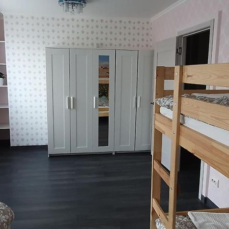 Bourgoin-Jallieu Appartement Avec Parking Gratuit Proche De Village De Marque מראה חיצוני תמונה